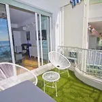 Holiday Vigie Promenade